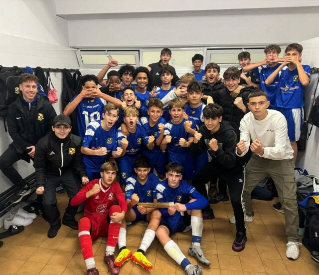 Victoria por la mínima de nuestro Cadete D ante el Catalonia por 1 a 0, nuestros chicos se merecían esta gran victoria.👏👏

¡Seguir trabajando así chicos!💙💙

#cesantgabrielCD
#cesantgabriel 
#posibleloimposible